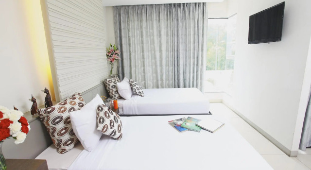 Двухместный номер Deluxe Leenova Hotel