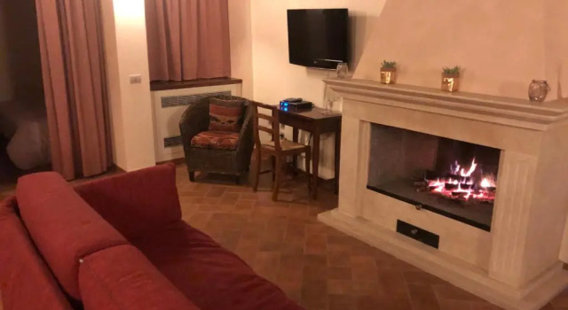 Dimora Del Corso Di Montepulciano, Забронировать Отель Отели в центре Монтепульчано с завтраком, отели в центре Монтепульчано с завтраком