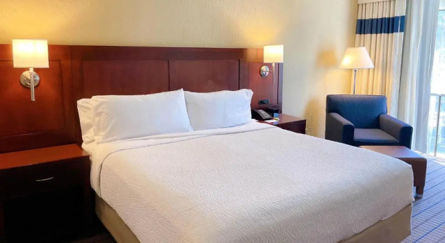 Номер Standard Marin Hilltop Hotel