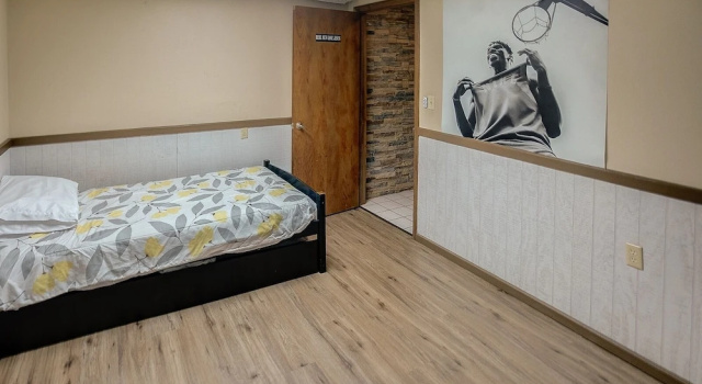 Коттедж с 4 комнатами Spacious Tranquility With Private Pool 4 Bedroom Home by RedAwning