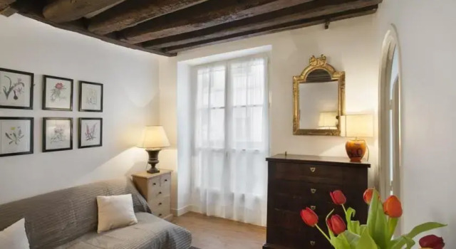 Locappart Chanoinesse, Book Hotel Paris Ile de France