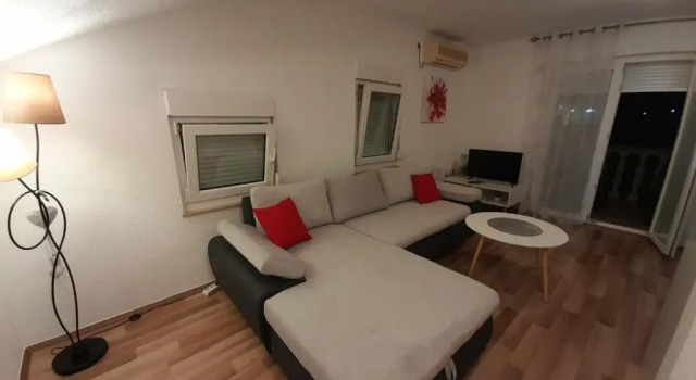 Апартаменты с видом на сад Apartments Petani