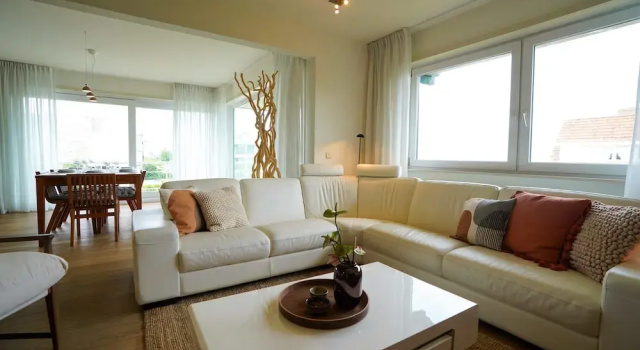 Апартаменты Spacious Apartment With Sea Views
