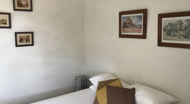 Номер Standard Caledonia Hotel