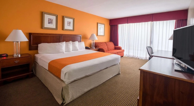 Двухместный номер Howard Johnson by Wyndham Fullerton/Anaheim Conference Cntr
