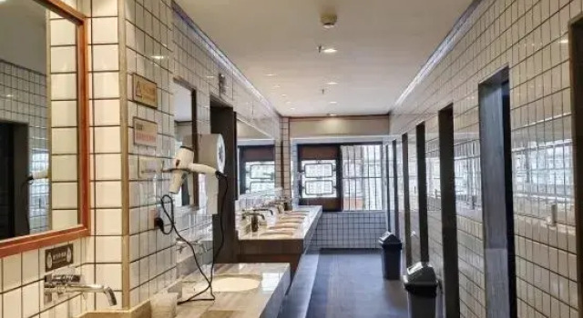 Кровать в общем номере (женский номер) с 2 комнатами The Hump Hostel