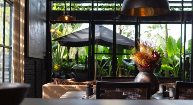 Полулюкс The Bohemian Bali, a Member of Design Hotels