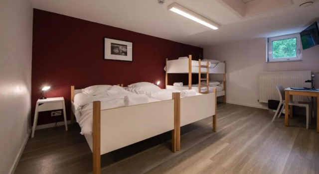 Четырёхместный номер Standard Auberge des 3 Fontaines - Youth Hostel