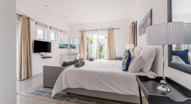 Greenways Beach House