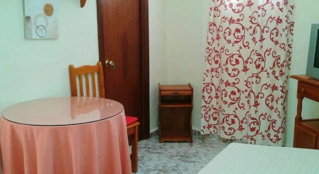 Apartment With one Bedroom in Jerez de la Frontera, With Wifi, Забронировать Апартаменты/квартира Отели Херес-де-ла-Фронтера с парковкой, рядом с Винотека Гонсалес Байасс, Парковка