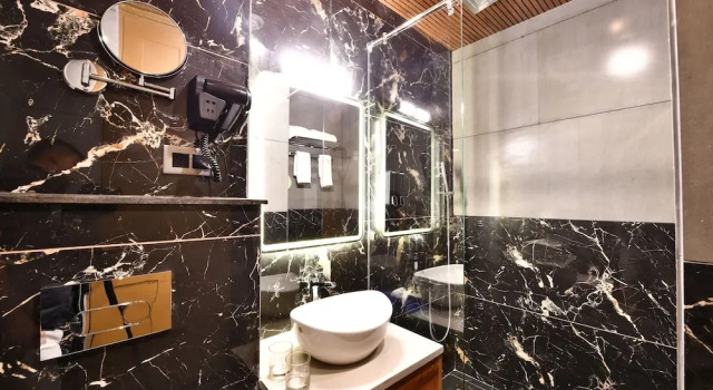 Люкс Luxury Click Collection Grand Gateway Varanasi