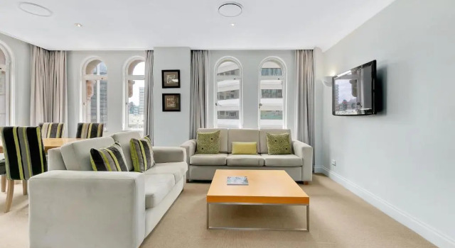 Четырёхместные апартаменты с 2 комнатами Manor Apartment Hotel