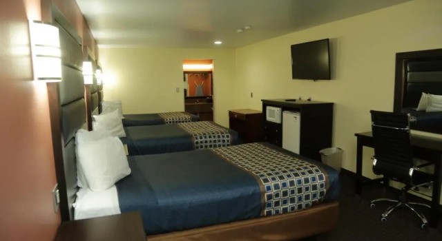 Шестиместный номер Standard Theroffs Motel