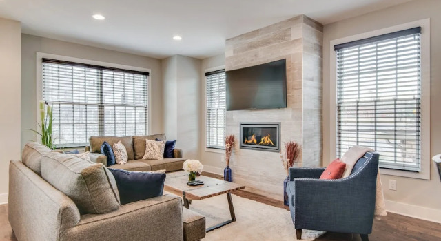 12th Ave S Home - 4 Br Home, Book Feriehus Villaer i Nashville, Villa