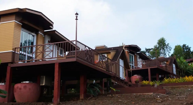 Prue Sa Raj, Buchen Sie Hotel Nam Nao Thailand