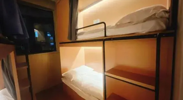 Кровать в общем номере (мужской номер) Bohua  Hotel