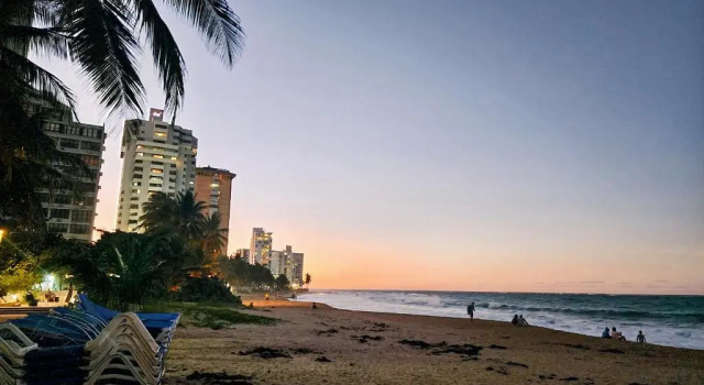 Апартаменты Breathtaking 3-Br Beachside Apt