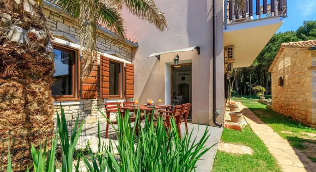 Garden Studio in Rovinj, Забронировать Отель Ровинь Rovinj Riviera, рядом с Пристань для яхт Ровиня
