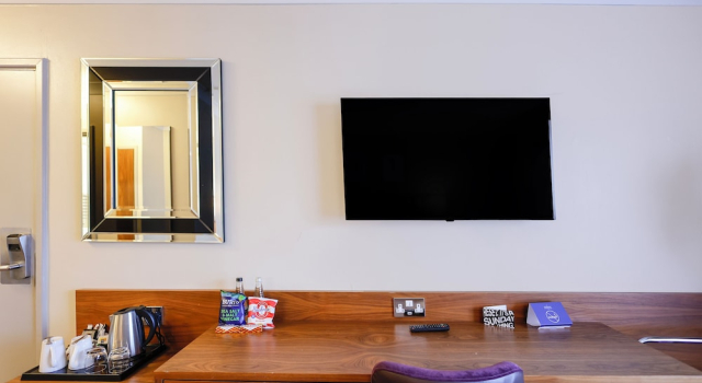 Полулюкс Gloucester Robinswood Hotel By Sunday