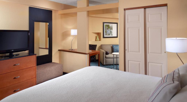 Номер Executive Fairfield Inn & Suites Clarksville