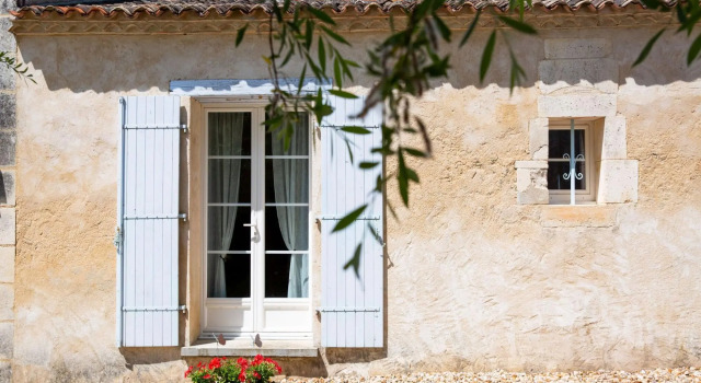 Holiday Home in Dordogne, Забронировать Отель Saint-Martin-de-Gurçon Red Perigord