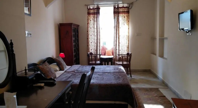 Трёхместный номер Standard Hotel Pratap Bhawan