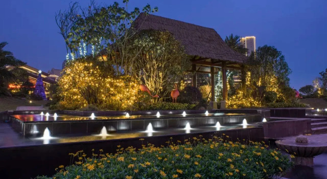 Country Garden Phoenix Hotel Nanchong, Book Hotel Hoteller i Nanchong med parkering, Parkering