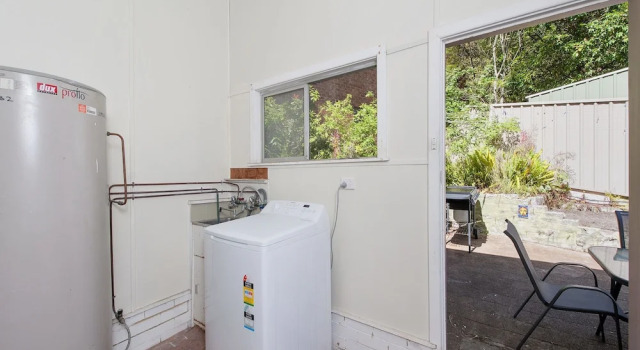 Box Beach Retreat, 29 Essendene Road,
