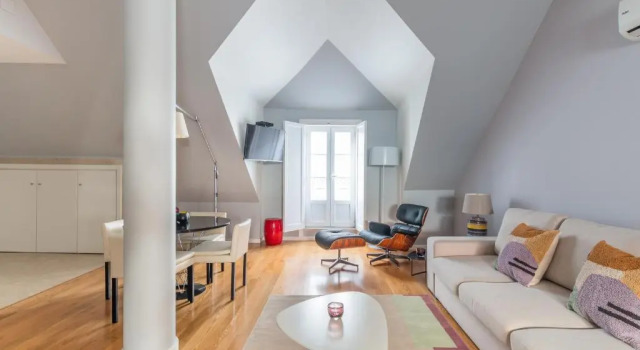 Апартаменты Baixa-Chiado Library Loft