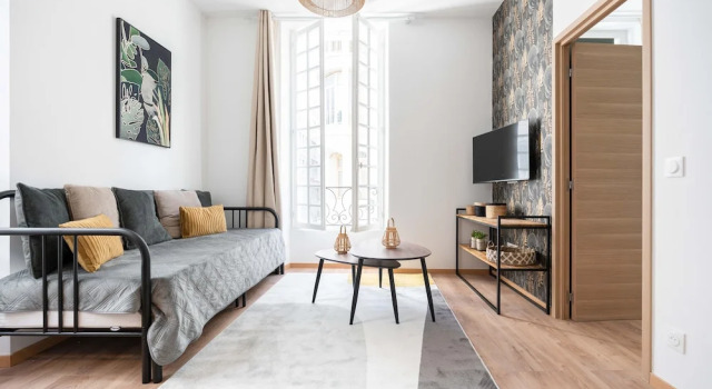 Les Petits Pavillons Appartements Standing 1 chambre 4 pers Clim Vieux-Port, Забронировать Отель Отели Марселя с парковкой, рядом с Национальный театр Марселя Ла Крие, Парковка