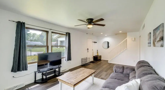 Коттедж 1 Mi to Freer Field: Ashland Home w/ Yard!