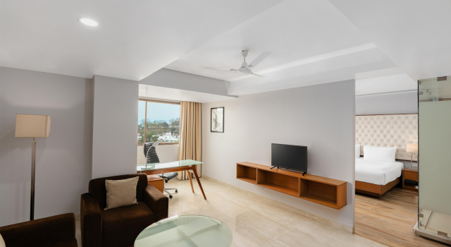 Люкс c 1 комнатой Classic Grande Imphal - A Member of Radisson Individuals