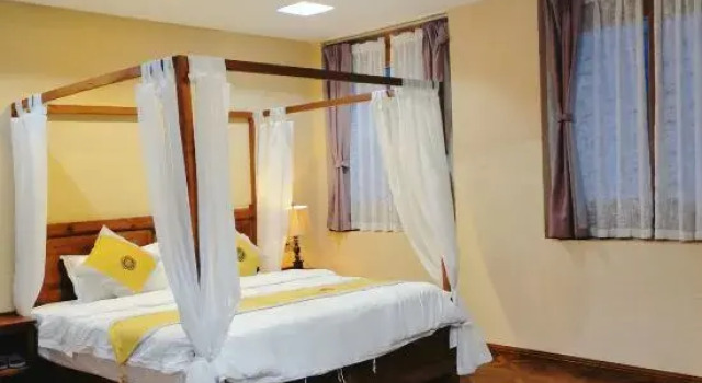 Семейный люкс Danbaza West Decon Inn