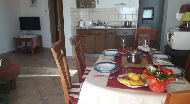 Апартаменты с 2 комнатами с балконом и с видом на море Apartments Jadranka Povile