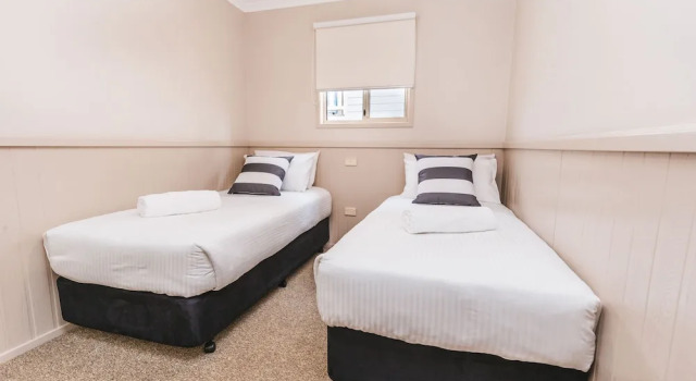 Люкс Deluxe с 2 комнатами с видом на воду Clyde View Holiday Park