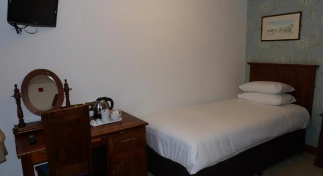 Одноместный номер Standard The Bull Hotel