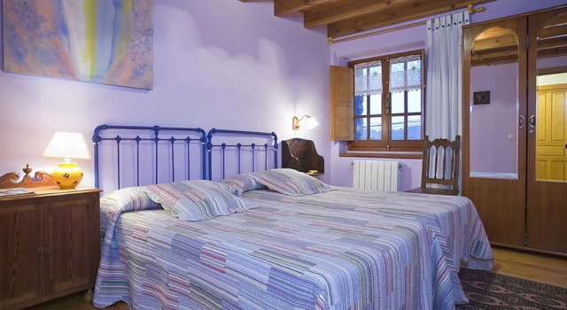 Casas Rurales Pradina I y II, Prenota Hotel Hotel a Asturie con parcheggio, Parcheggio