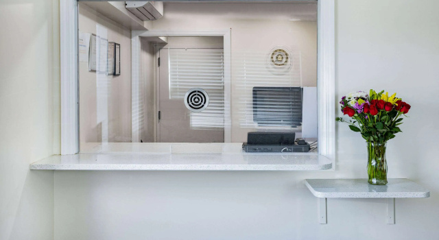 Super 8 by Wyndham Lindenhurst, Varaa Hotelli Lindenhurst New York State