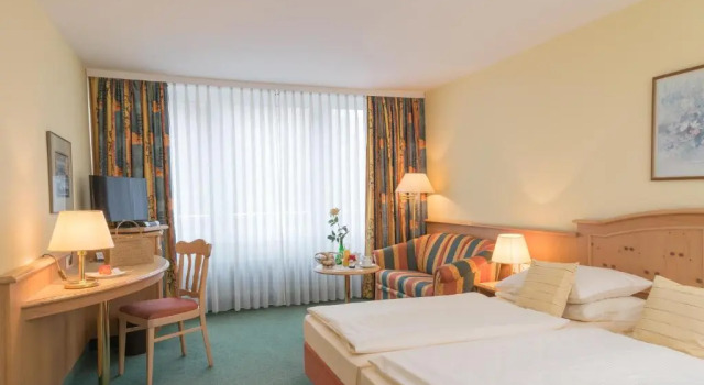 Трёхместный номер Standard Hotel Holl