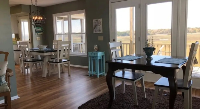 Коттедж Tailslide Inn 4 Bedroom Home by RedAwning