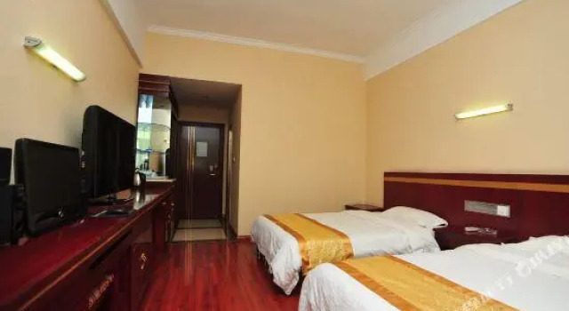 Xishuangbanna Qunyi Business Hotel, Buchen Sie Hotel Hotels in Yunnan mit Parkplatz, Parkplätze
