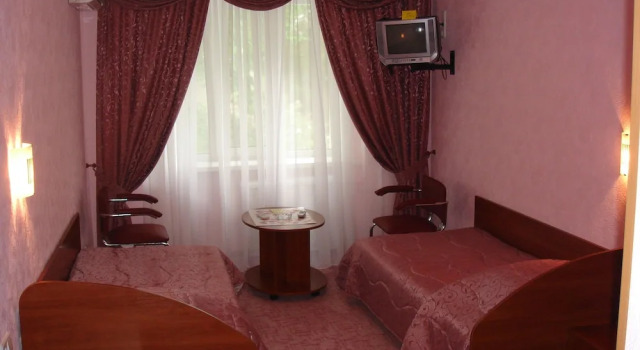 Hotel Znannya, Prenota Hotel Shevchenkivskyj 