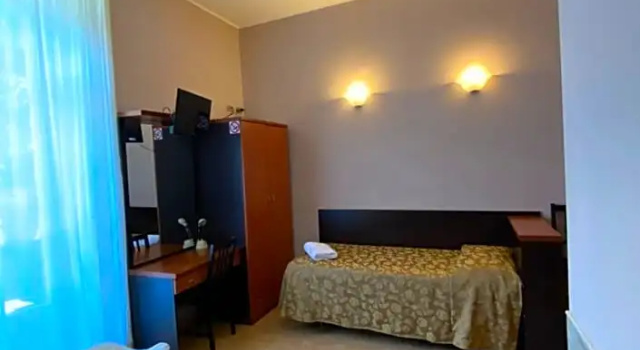 Трёхместный номер Standard Hotel Atena