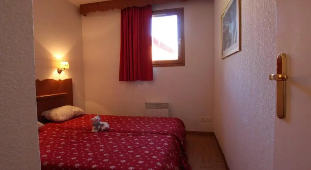 Appartement Puy-Saint-Vincent, 2 pièces, 6 personnes - FR-1-330G-14, Забронировать Апартаменты/квартира Отели Пюи-Сен-Венсан с бассейном, рядом с Горнолыжный подъемник Роше Нуар, Бассейн