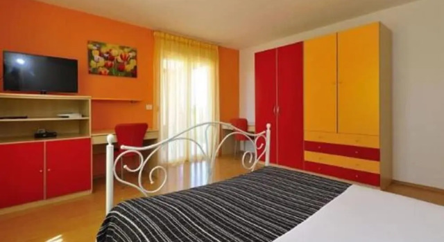 Modern Holiday Home in Novigrad With Swimming Pool