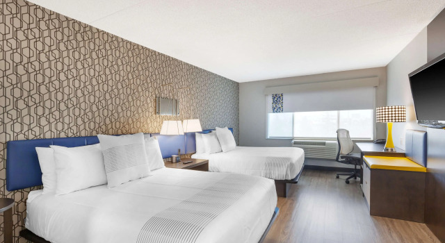 Четырёхместный номер Standard GLō Best Western Mississauga Corporate Centre