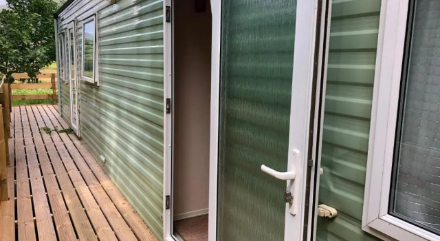61 Glenfinart Caravan Park, Забронировать Отель Данун 