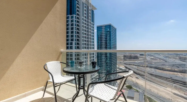 Whitesage - Luxurious Studio in JLT With City Skyline View, Забронировать Отель Дубай Эмират Дубай, рядом с Dubai Marina Yacht Club