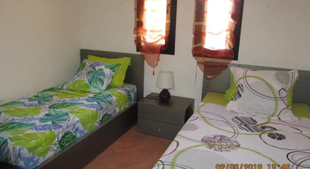 Bel appartement 3chambres Lilac's Garden Cabo Negro, Rezerwuj Apartament Hotele w Tanger-Tetouan z parkingiem, Parking