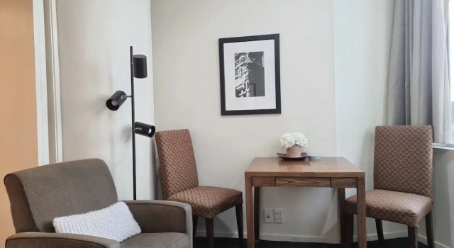 Bright & Cozy 1BR - Kitchen - Laundry
